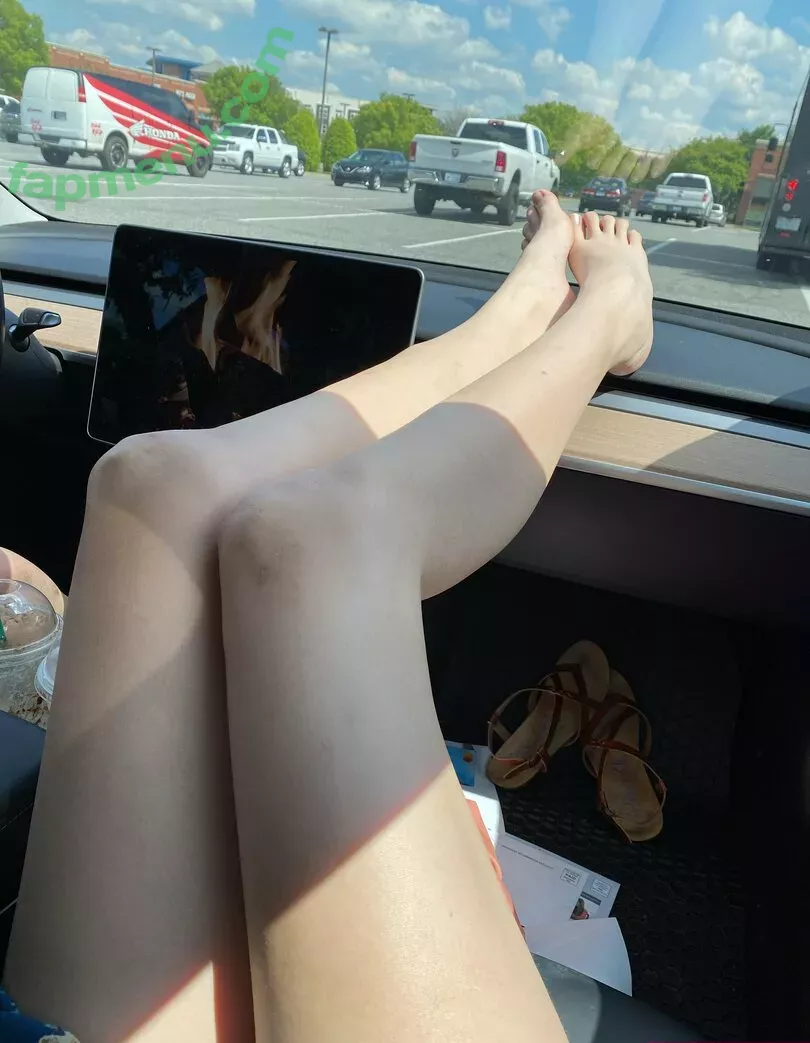 blissfulellie nude photo #0154 (Ellie Burns / EllieBlissful)