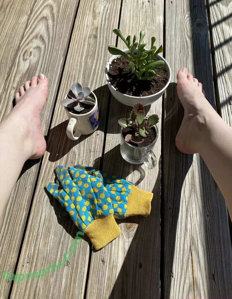 blissfulellie nude photo #0171 (Ellie Burns / EllieBlissful)