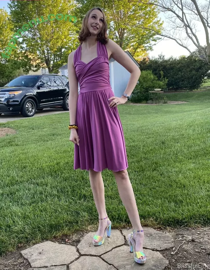 blissfulellie nude photo #0218 (Ellie Burns / EllieBlissful)