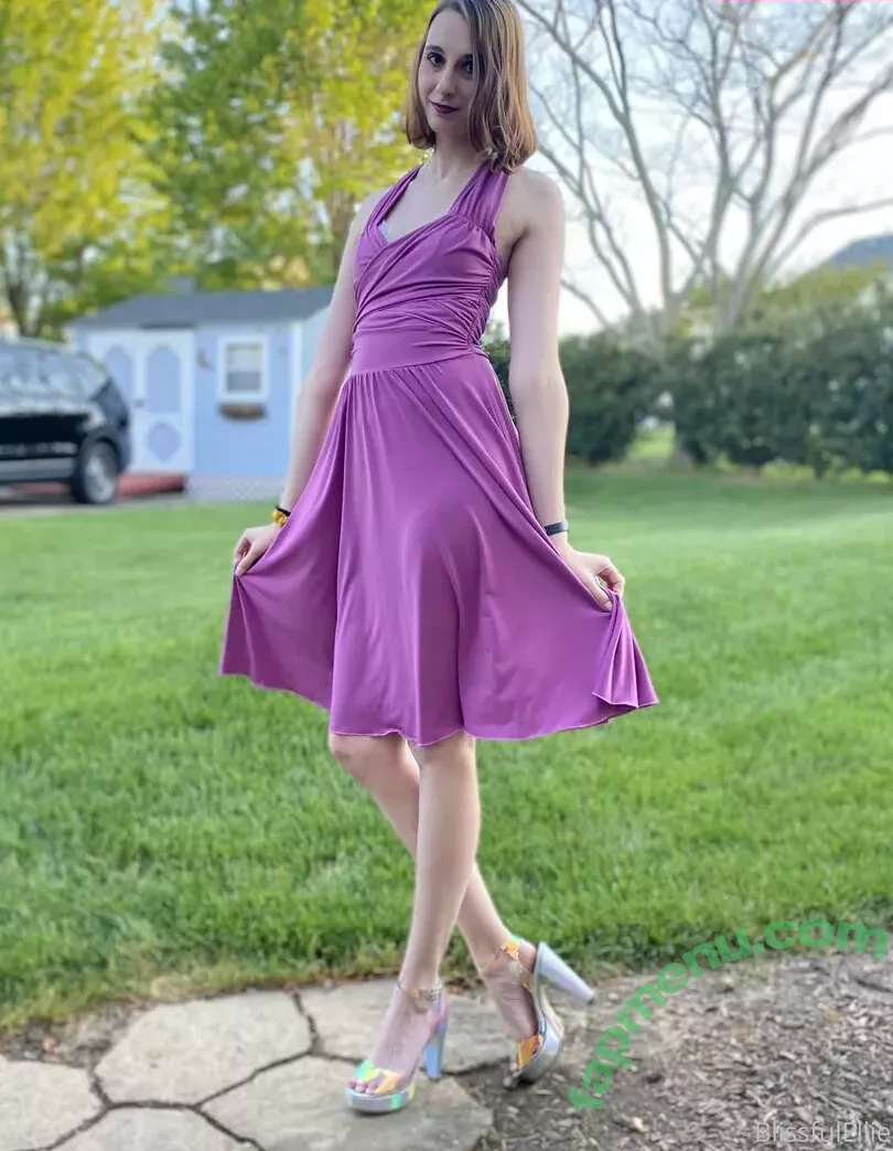 blissfulellie nude photo #0229 (Ellie Burns / EllieBlissful)