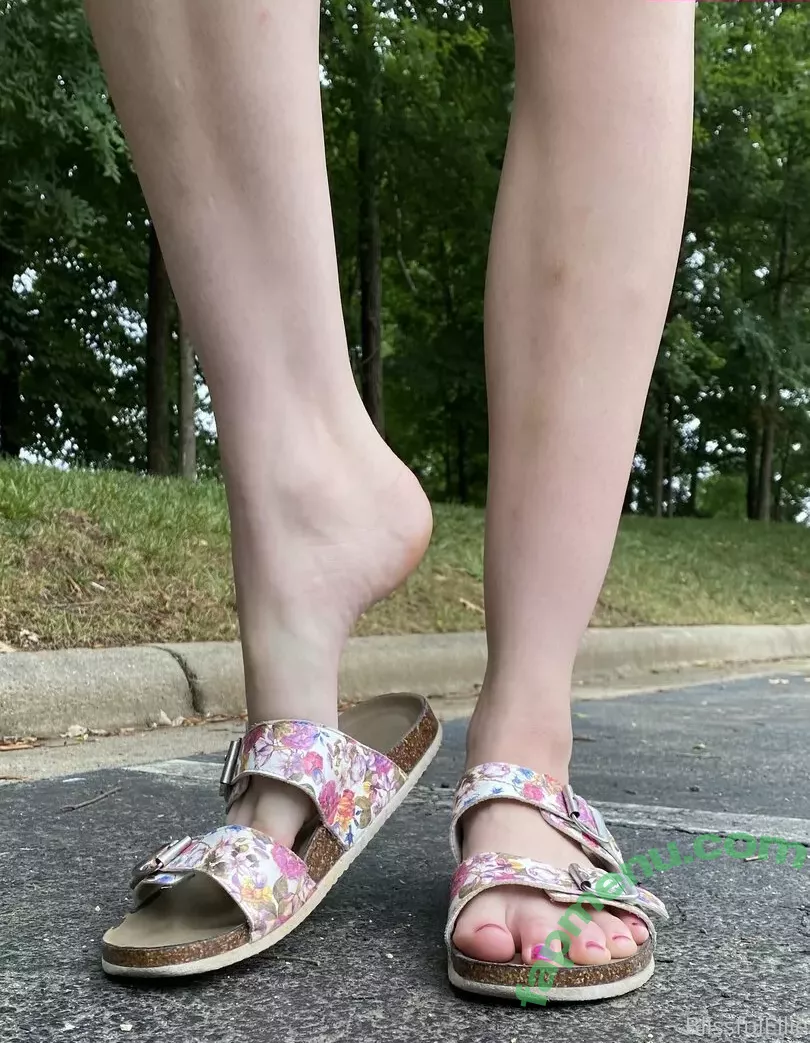 blissfulellie nude photo #0349 (Ellie Burns / EllieBlissful)