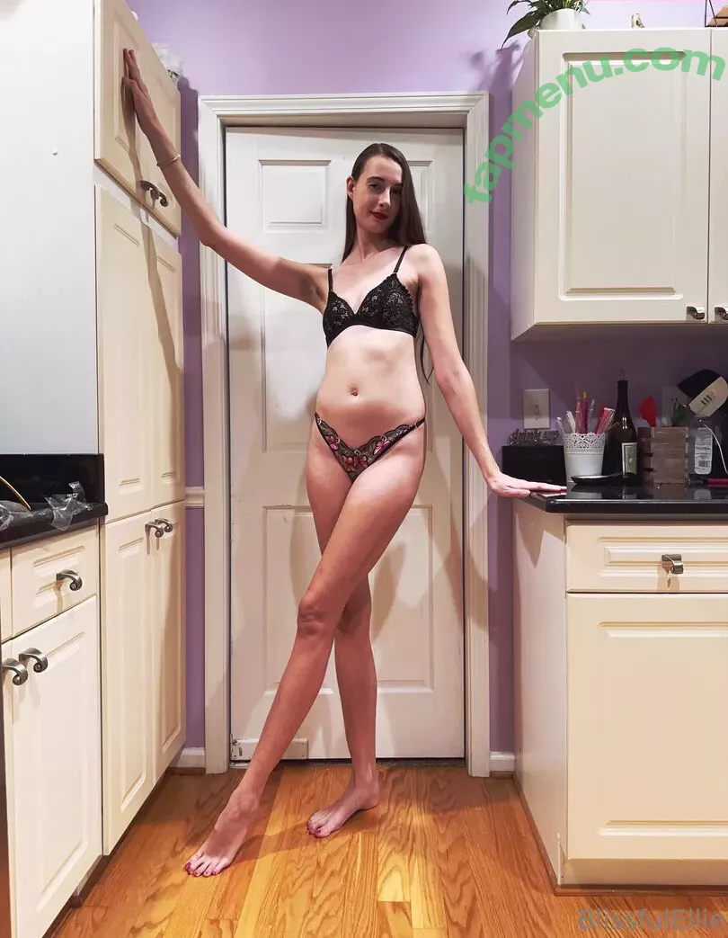 blissfulellie nude photo #1292 (blissfulellie)