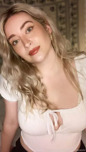 blissfulwhisperasmr / blissfulasmryt nude photo #0061