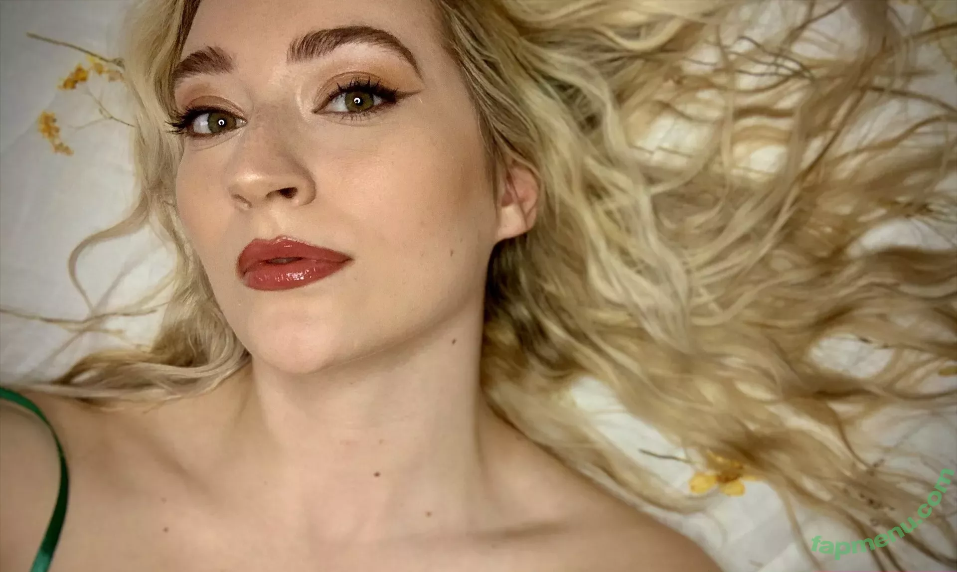 blissfulwhisperasmr nude photo #0031 (blissfulasmryt)