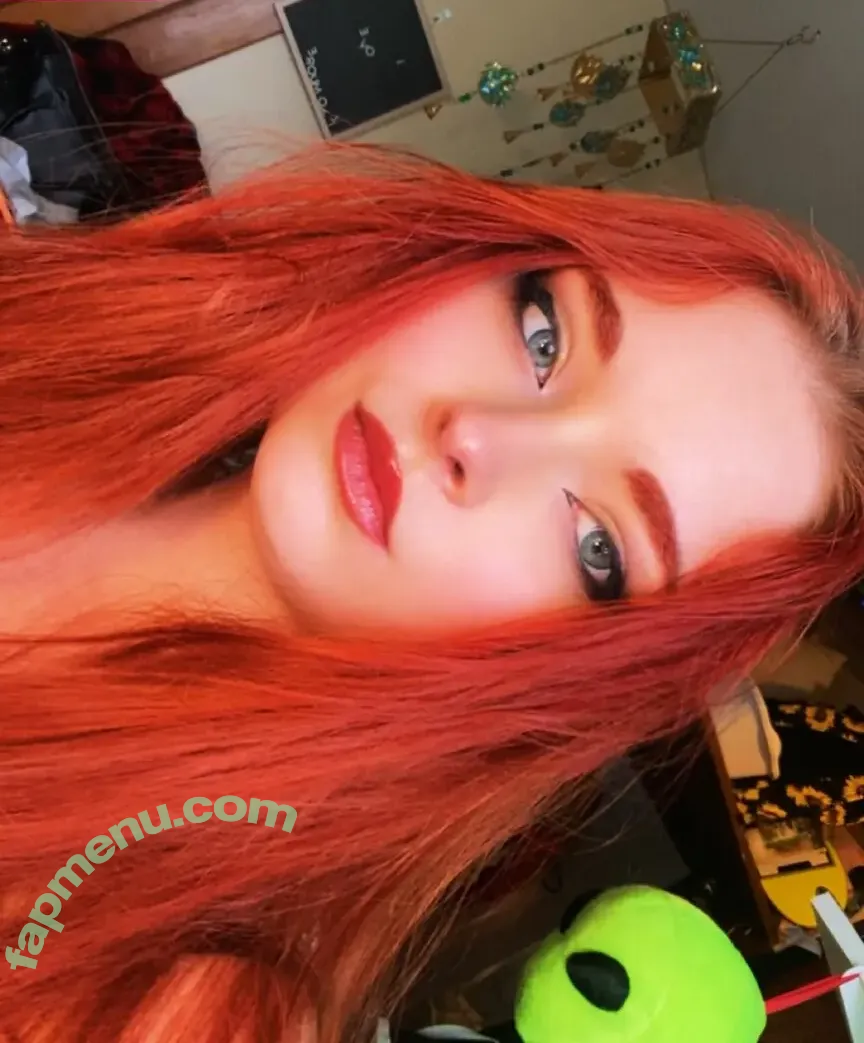 blizzy_em nude photo #0001 (blizzy_em)