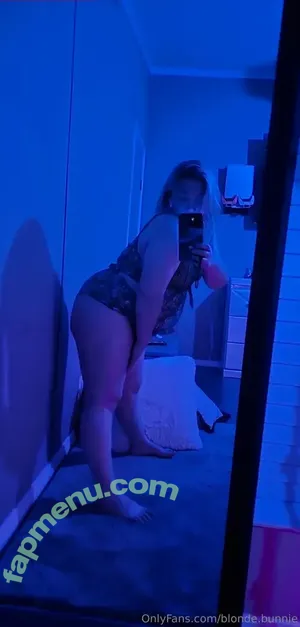 blonde.bunnie / xomgitsbunnie nude photo #0005