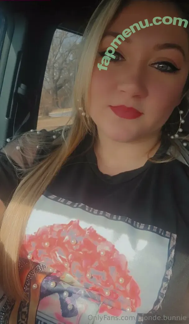 blonde.bunnie nude photo #0009 (xomgitsbunnie)