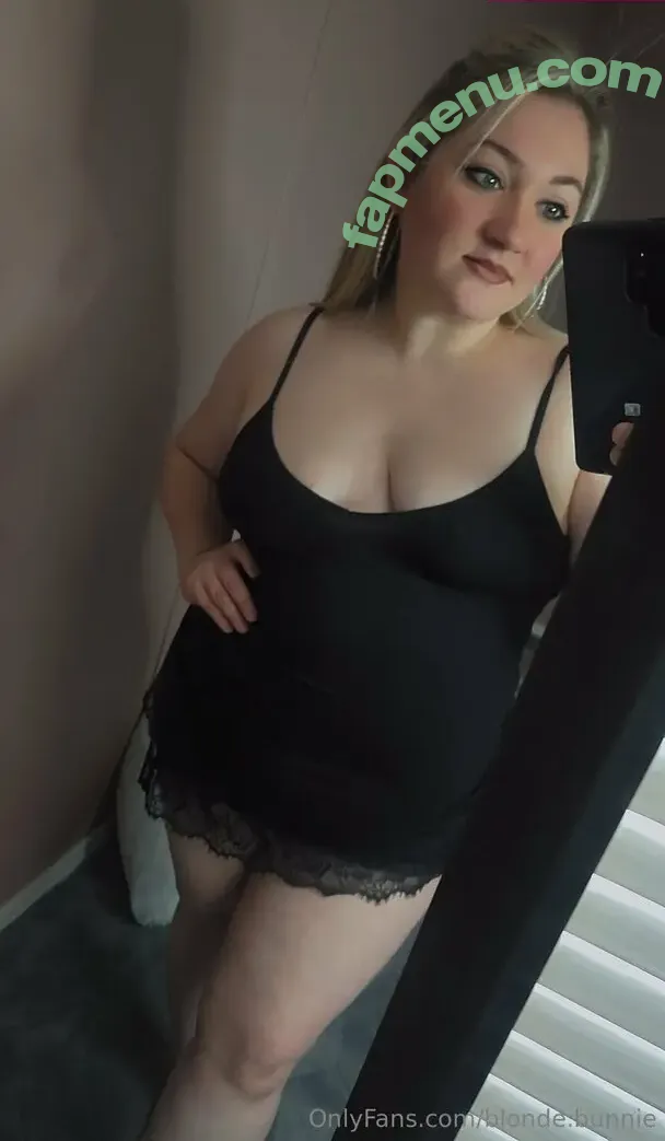 blonde.bunnie nude photo #0010 (xomgitsbunnie)