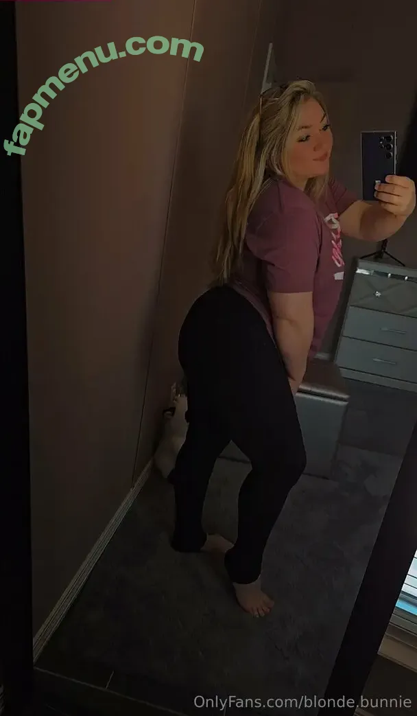 blonde.bunnie nude photo #0011 (xomgitsbunnie)