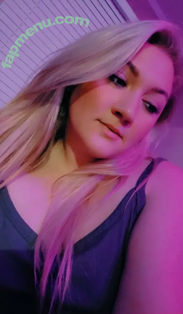 blonde.bunnie nude photo #0014 (xomgitsbunnie)