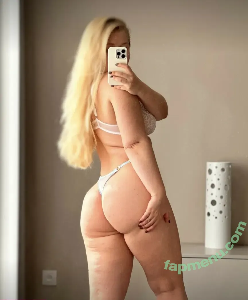 Blondeany Dance nude photo #0035 (blondeany / twerk)