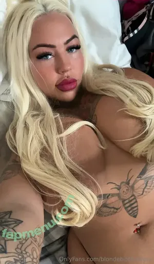 blondebitchvibesx / mikky_goddar nude photo #0016