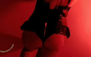  nude photo #0002