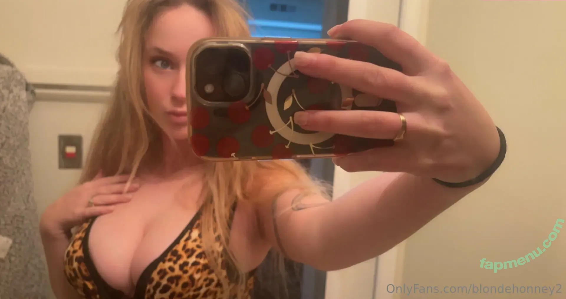 blondehonney2 nude photo #0006 (blondehonney)