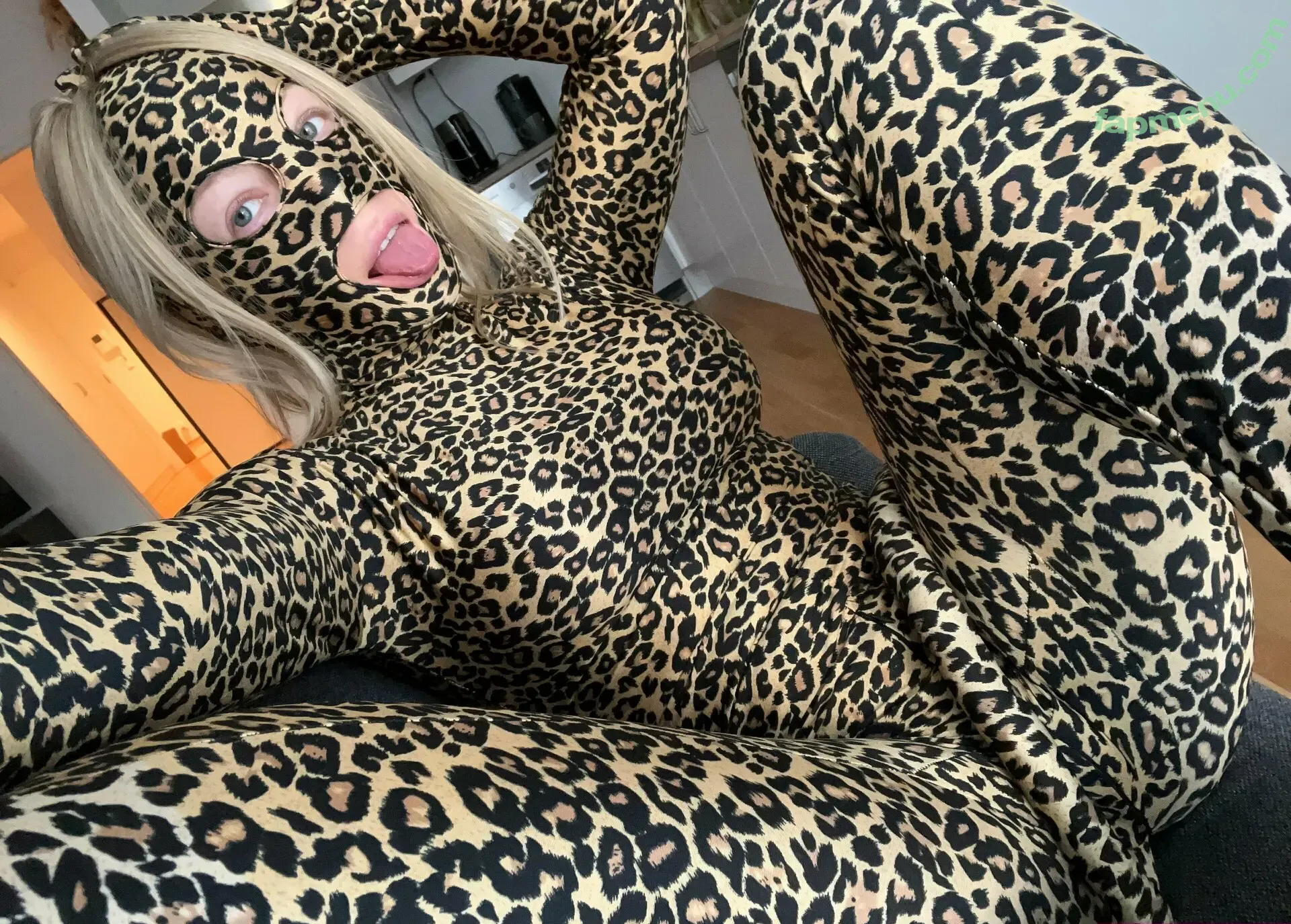 blondehottiekerry nude photo #0021 (itsblondetori)