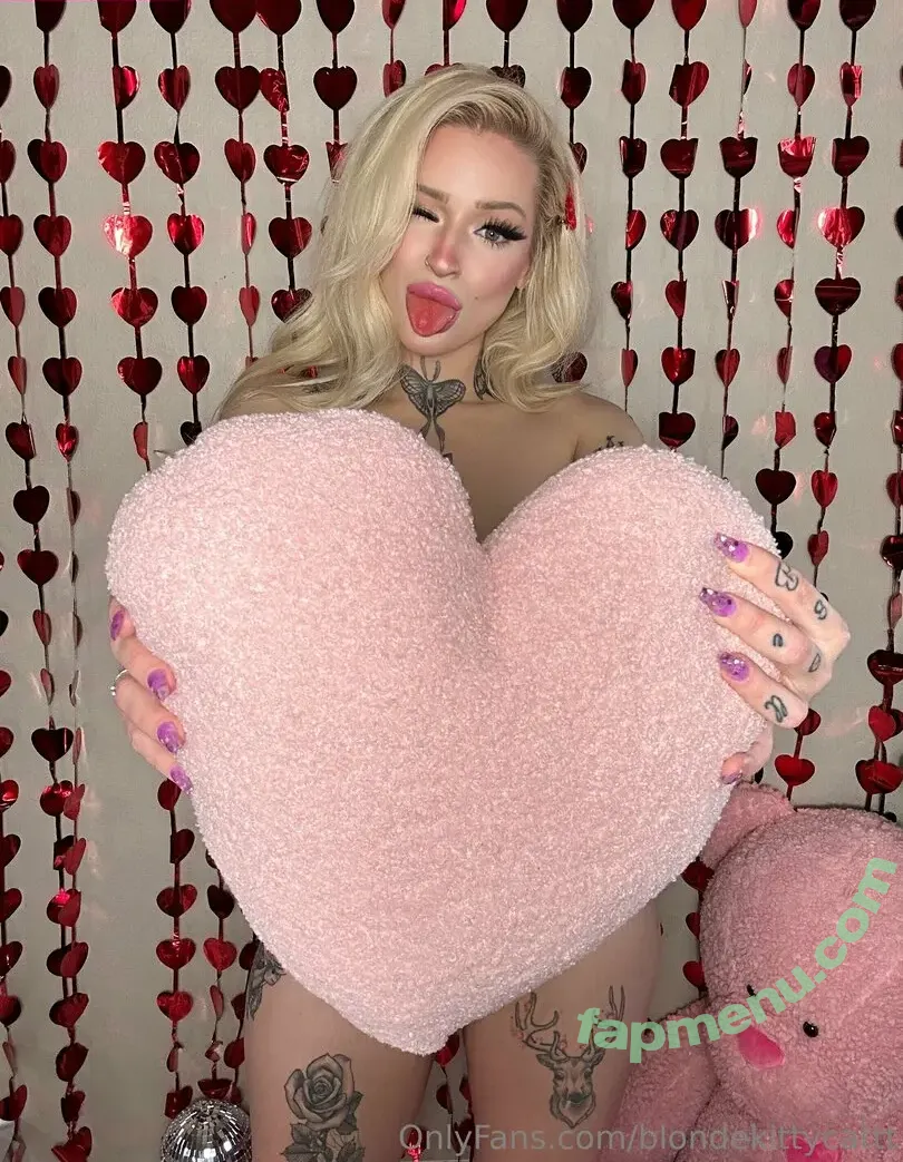 blondekittycattt nude photo #0020 (ttv_blondekittykat)
