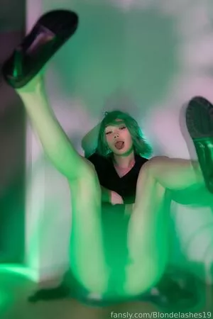 Blondelashes19 / oralstrawberry nude photo #0918