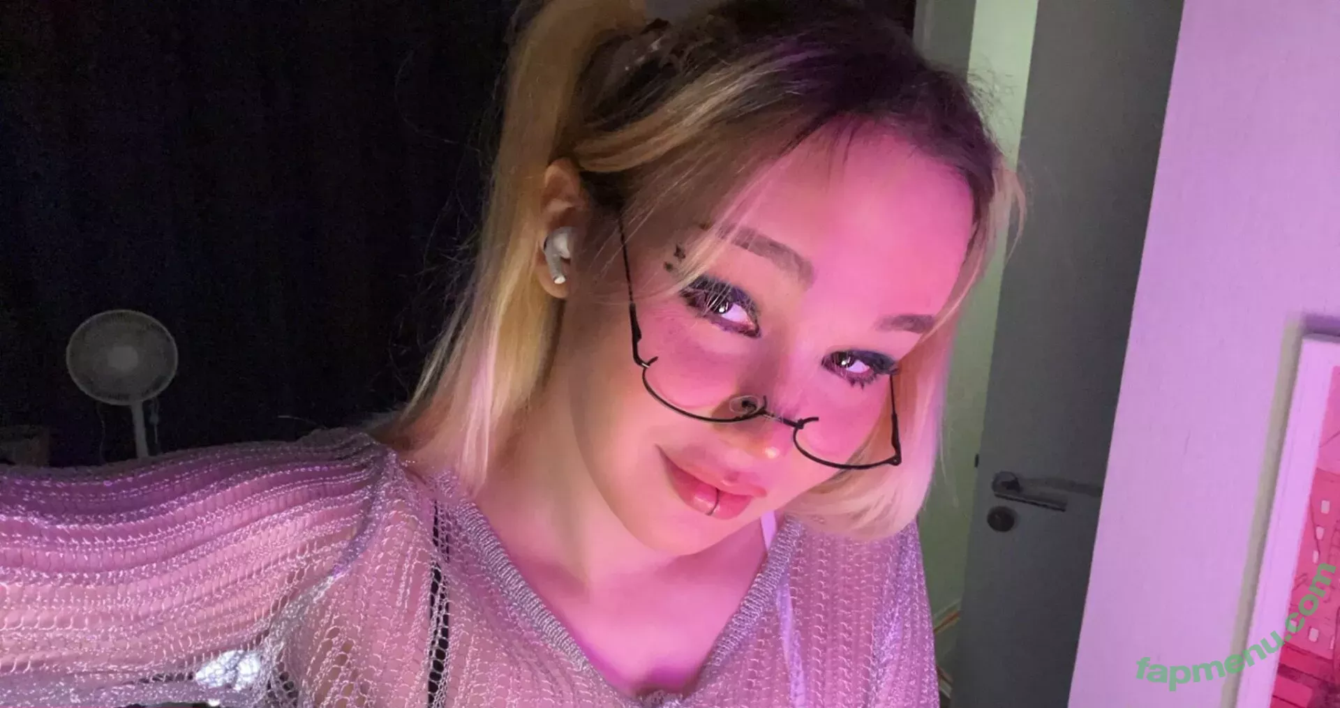 Blondelashes19 nude photo #0650 (blondelashes-19 / blondelashes1 / oralstrawberry / purssona)