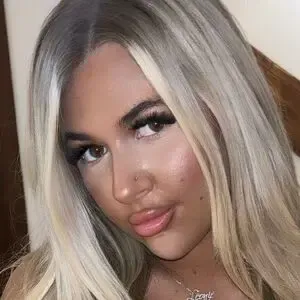 blondeleonie / blondeleo_ / leoniesterlx nude photo #0006
