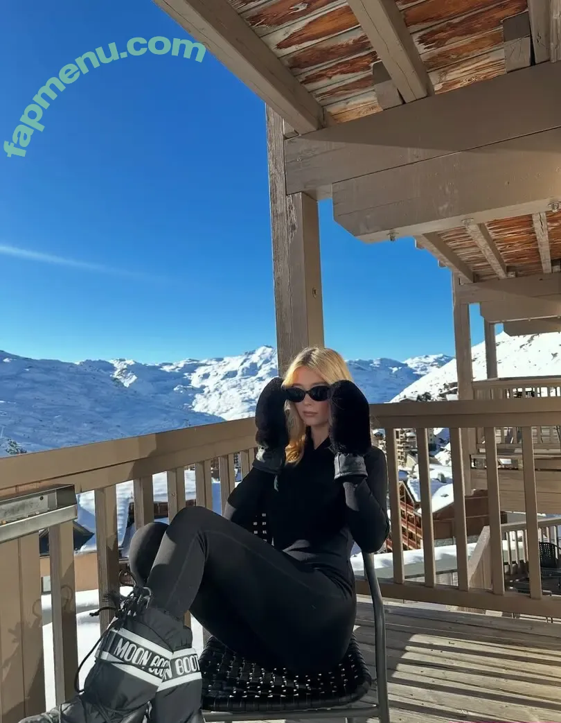 Blondepraxis nude photo #0042 (Tilly Middlehurst / tilllllly.y)