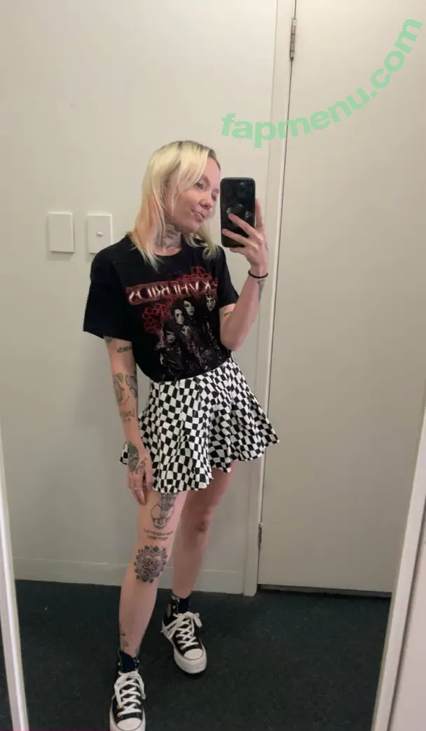 blondetattooedprincess98 nude photo #0007 (blondetattooedprincess98)