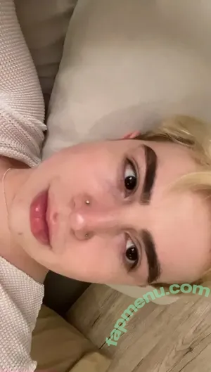  nude photo #0004
