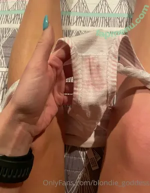  nude photo #0003