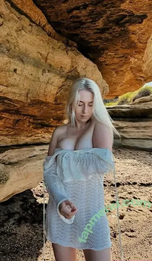 Blondie.v.s / stanli99 nude photo #0007