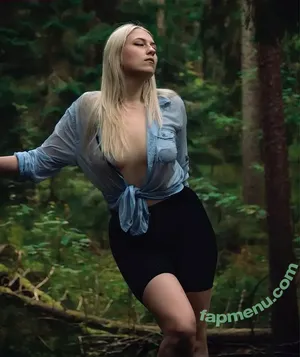 Blondie.v.s / stanli99 nude photo #0009