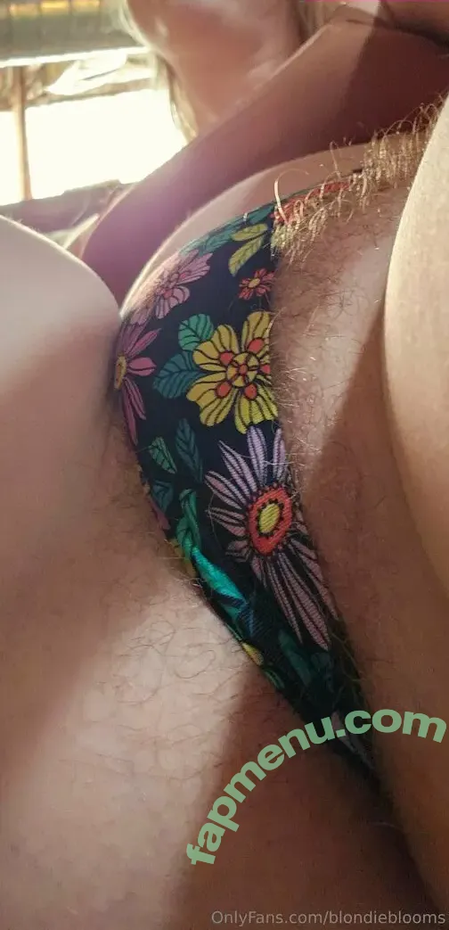 blondieblooms nude photo #0093 (blondies.blooms)