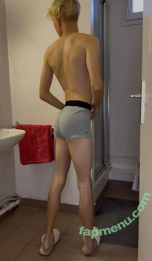 blondiebooy nude photo #0022 (blondiebooy)