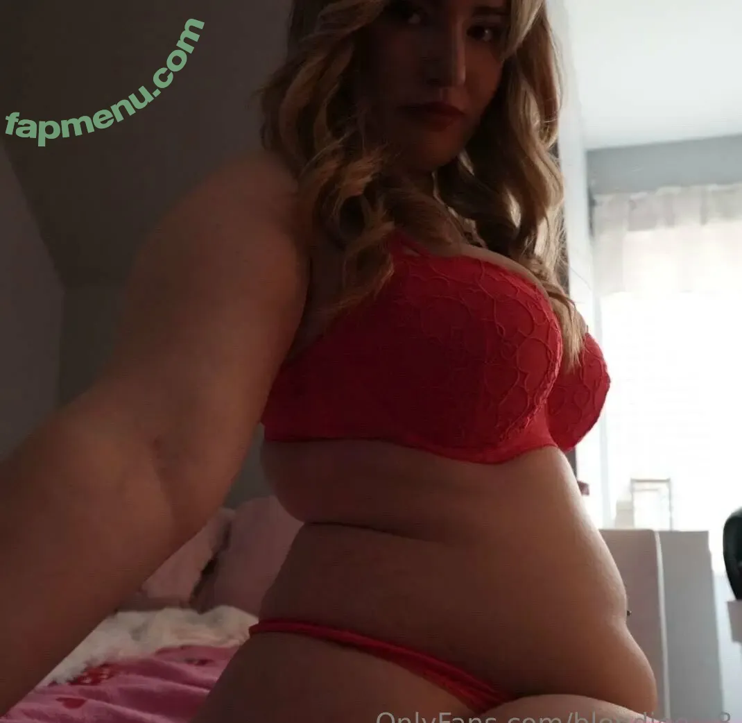 blondiee.18 nude photo #0040 (therealblondiee18)