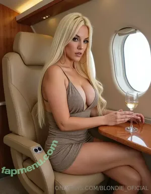 blondiefesseroficial / blondief3sser nude photo #0059