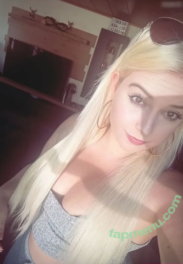 Blondiihell nude photo #0068 (Blondiihell)