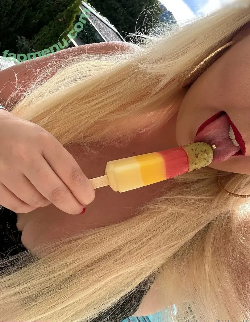 Blondiihell nude photo #0072 (Blondiihell)