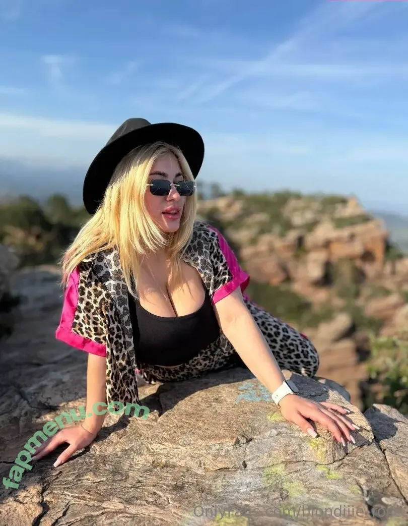 blondiiie_rose nude photo #0356 (blonderoseband)