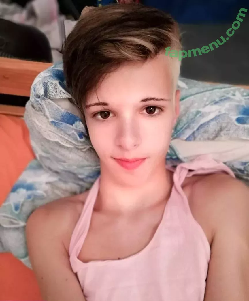 Blonditwink nude photo #0009 (blonditwink1 / femboytwink2)