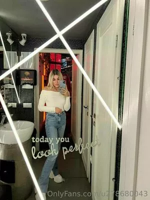 blondy_angel / blondyangel nude photo #0010