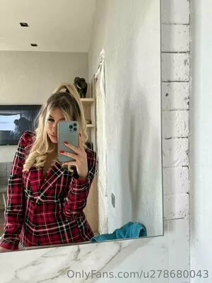 blondy_angel / blondyangel nude photo #0026