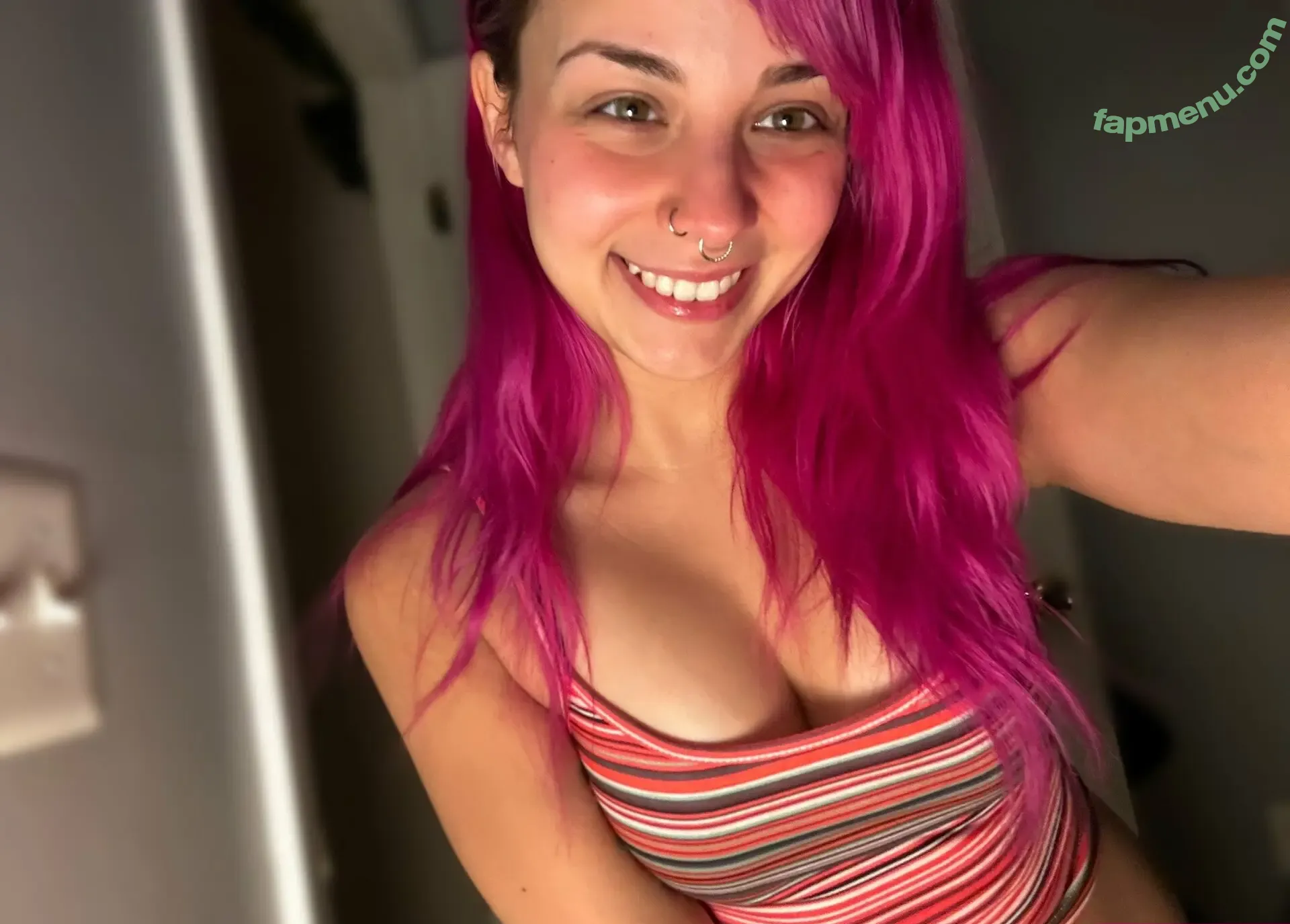 Bloob3rry nude photo #0034 (Blooberry / blonxegirl20 / bloob3rry_)