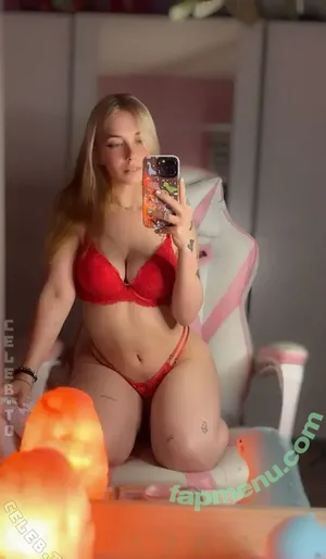 blossomprinxess / blossomprinxesss / mariimoonstar nude photo #0010