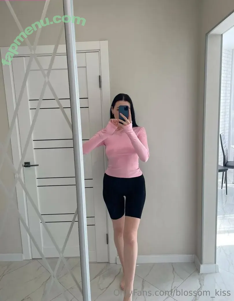 blosssom_miss nude photo #0001 (msblossom.xo)