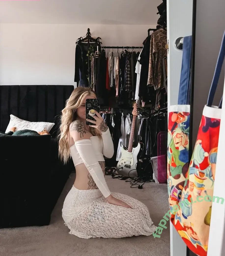 Bludaisy nude photo #0011 (bludaisy__)