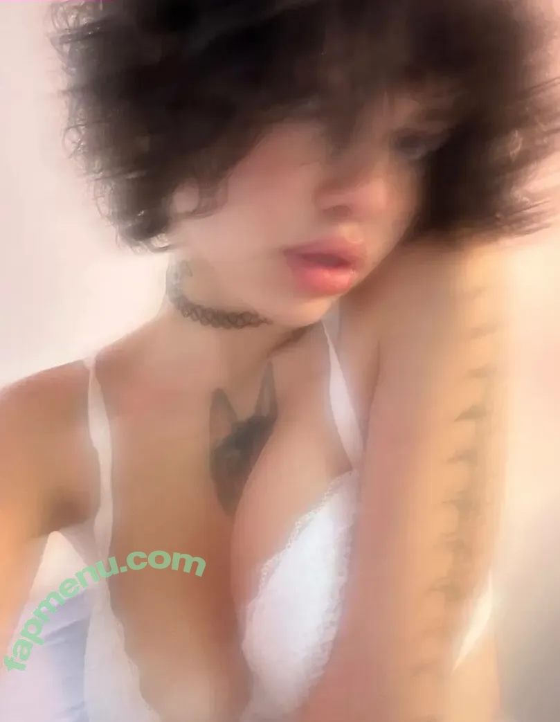 blue_eye_twinkle nude photo #0182 (lisa_milkis)