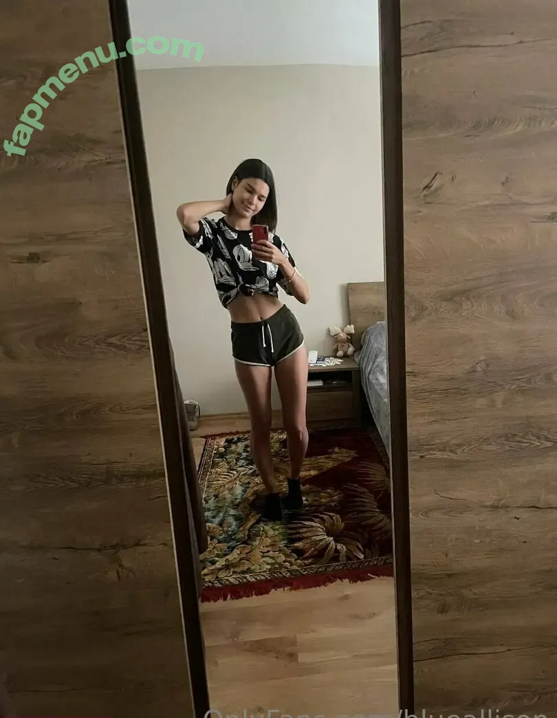 blueallison nude photo #0022 (sirenoftitan)