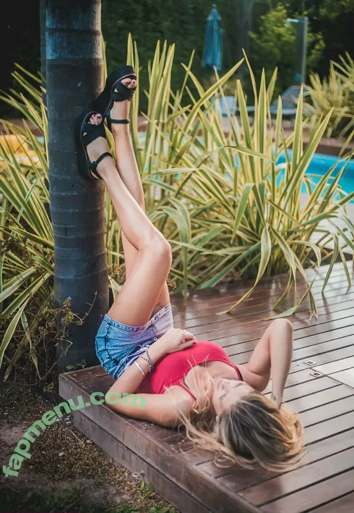 blueberry_juice nude photo #0002 (blueberry_juice)