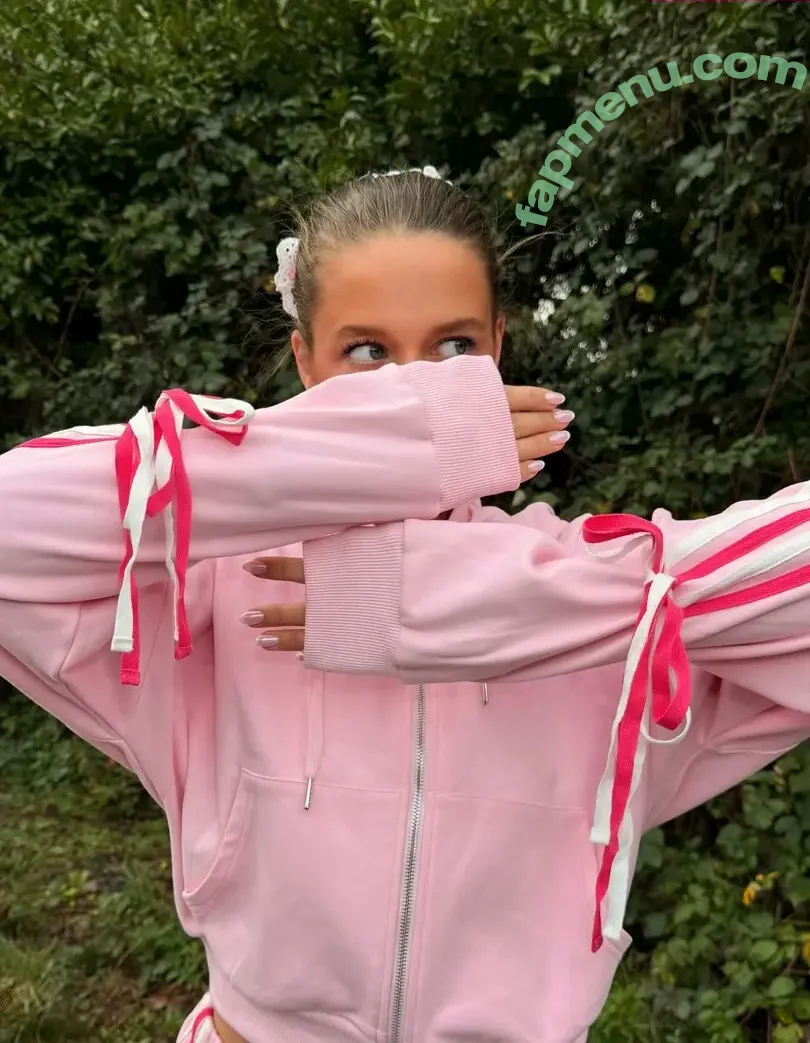 Blueberrymilkmob nude photo #0016 (Sabrina Costello / sabrinacostello)