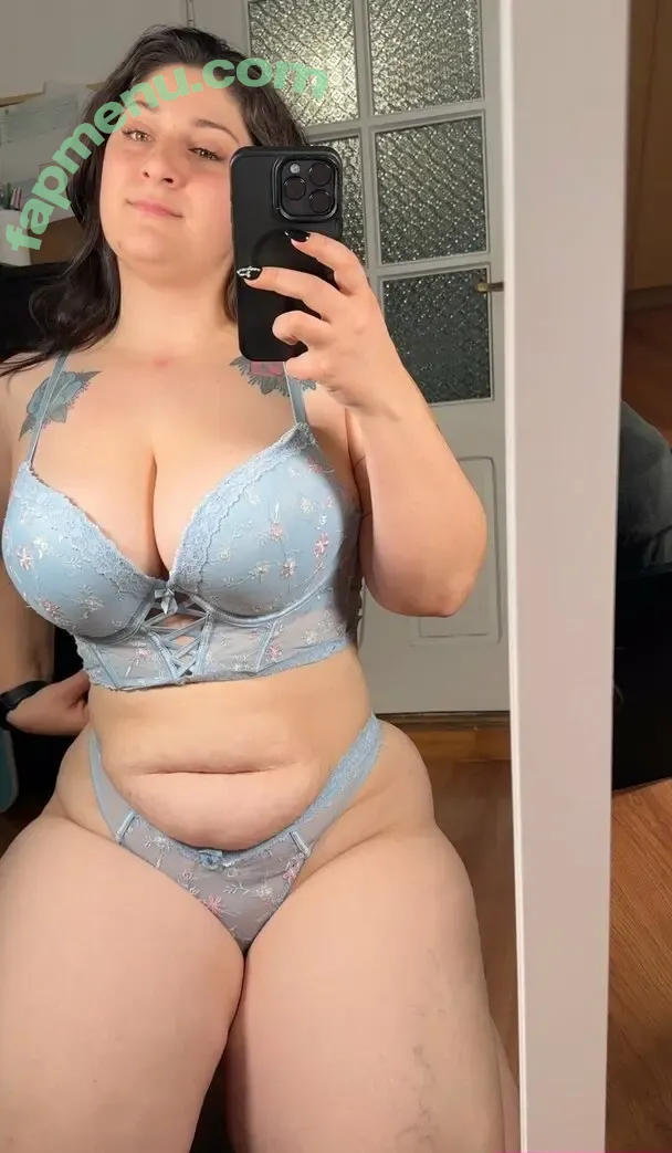 bluebitchroxy nude photo #0005 (bluebitchroxy)