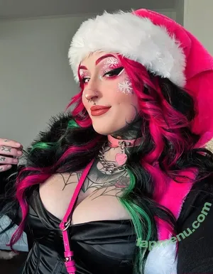Bluecollargoth nude photo #0002