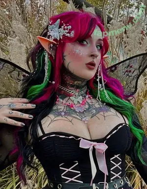 Bluecollargoth nude photo #0017